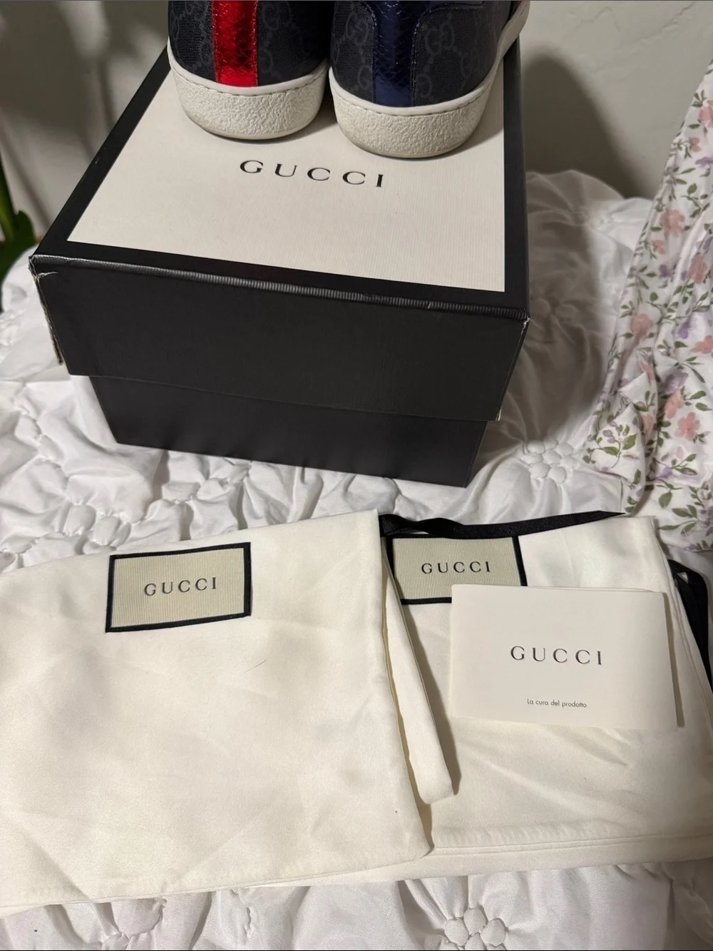 Gucci Ace GG Supreme canvas sneakers. Authentic